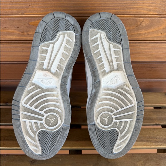 Nike Women's White and Light Gray Sneakers - Picture 3 of 3